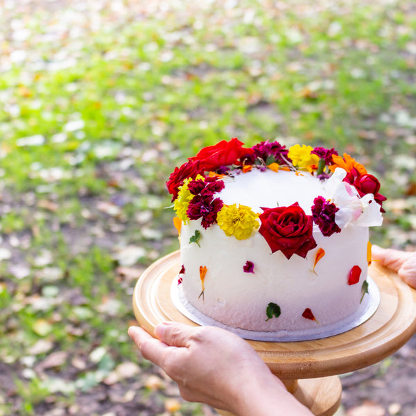 Vinok Cake | charity cake sale to support Ukraine | siliancakery.ca