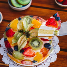 Load image into Gallery viewer, Mixed Fruit &amp; Rare Cheesecake | siliancakery.ca
